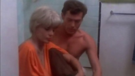 candy samples fantasm 1976 - taking a bath