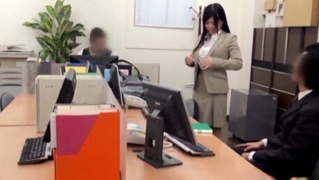 Attractive Asian dame in pantyhose getting herand banged hardcore in the office