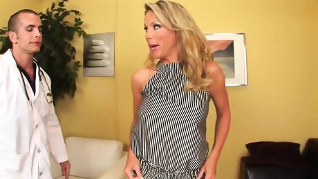 Kayla Synz a MILF with perky tits gets her ass gaped